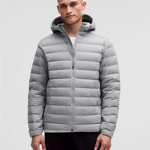 Light Gray Puffer Jacket with Hood and Quilted Design